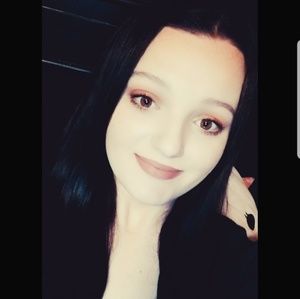 Meet your Posher, Carleigh